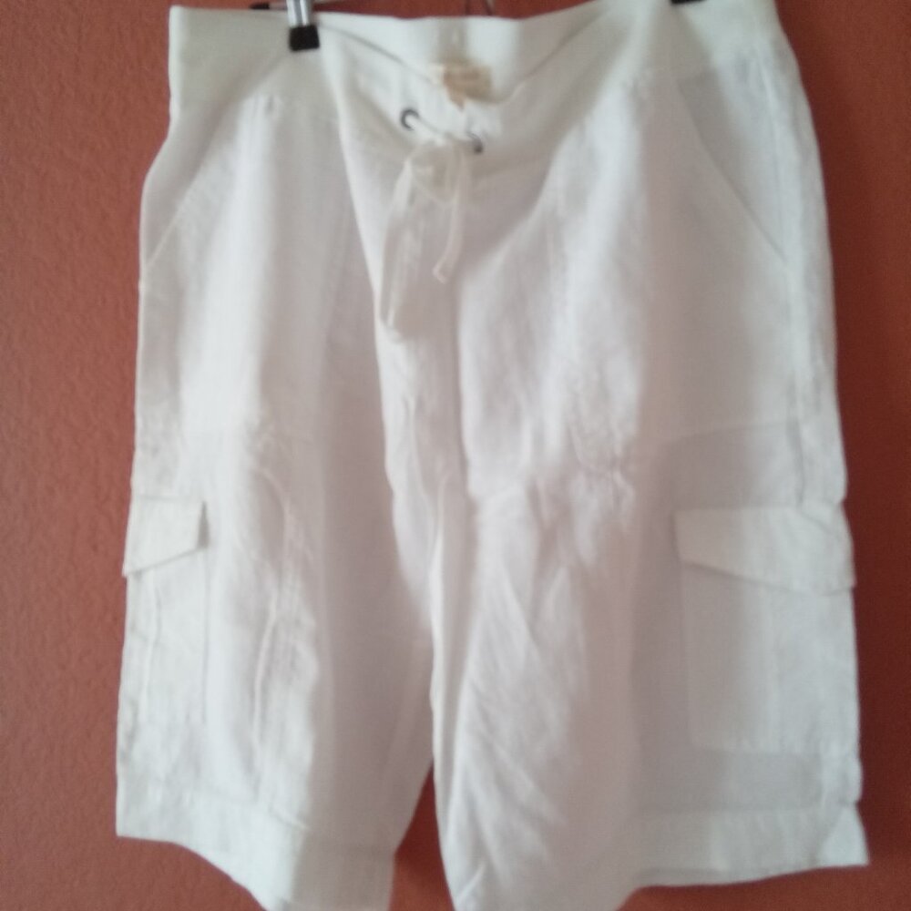 Eileen Fisher 100%linnen shorts, new..